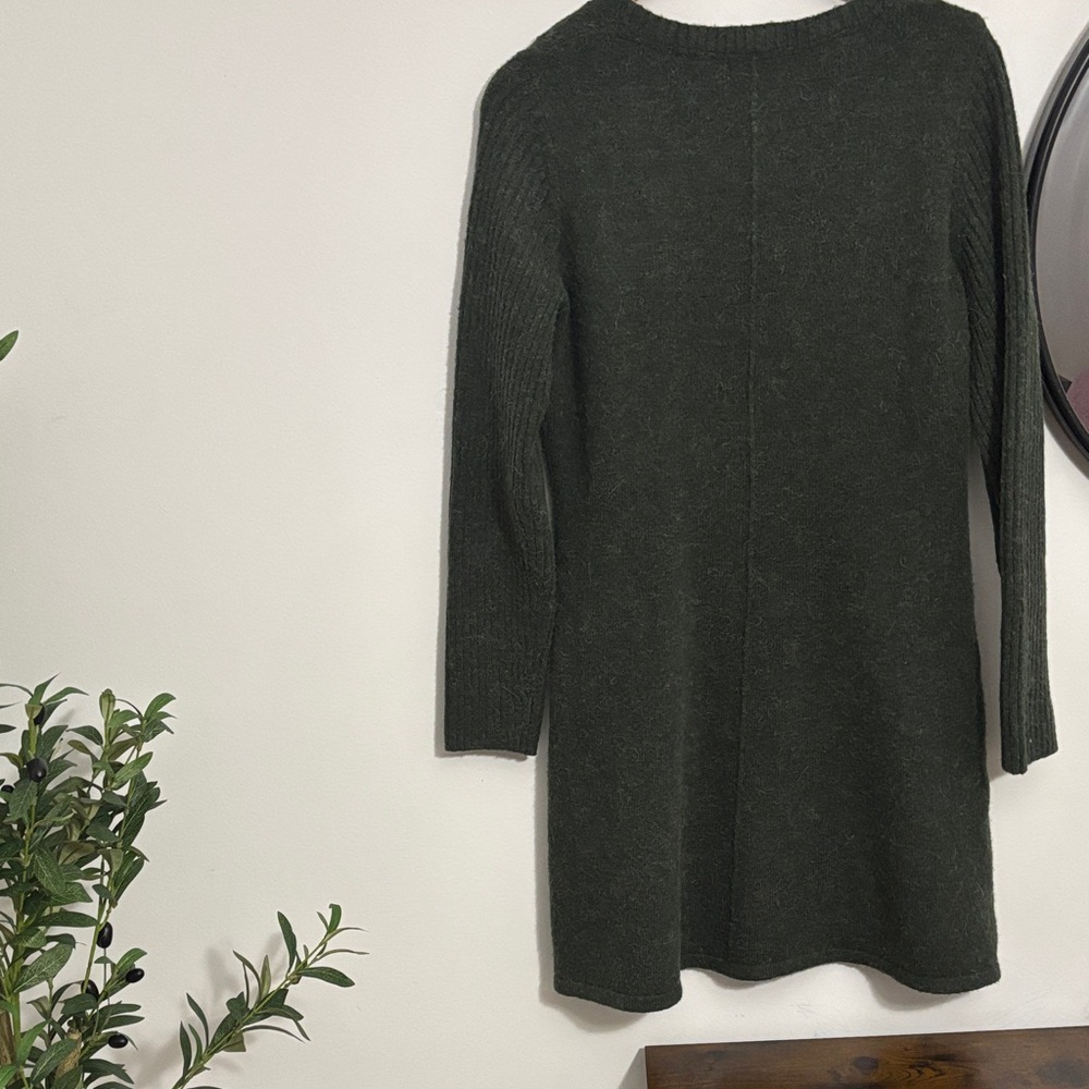 Elegant Dark Green Sweater Dress - Picture 6 of 6